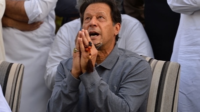 Imran Khan held a press conference on Saturday in his residence in Bani Gala. (AFP) Imran Khan held a press conference on Saturday in his residence in Bani Gala. (AFP)