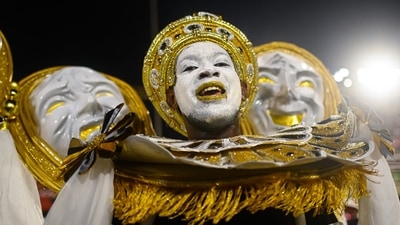 Members of Imperatriz Leopoldinense Samba School perform at the Marques de Sapucai Sambadrome during Carnival 2022 in Rio de Janeiro. (Andres Borges/Bloomberg) Members of Imperatriz Leopoldinense Samba School perform at the Marques de Sapucai Sambadrome during Carnival 2022 in Rio de Janeiro. (Andres Borges/Bloomberg)