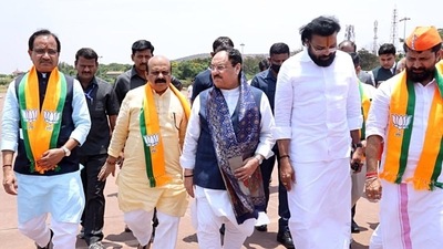 Bellary, Apr 17 (ANI): Bharatiya Janata Party (BJP) National President JP Nadda with Karnataka Chief Minister Basavaraj S Bommai and other dignitaries as he arrives at Jindal Airport, Touranagallu (Karnataka), in Bellary on Sunday. (ANI Photo) (ANI) Bellary, Apr 17 (ANI): Bharatiya Janata Party (BJP) National President JP Nadda with Karnataka Chief Minister Basavaraj S Bommai and other dignitaries as he arrives at Jindal Airport, Touranagallu (Karnataka), in Bellary on Sunday. (ANI Photo) (ANI)