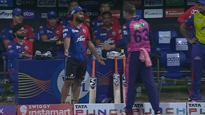 Rishabh Pant and Jos Buttler were involved in an argument (Screengrab/IPL)