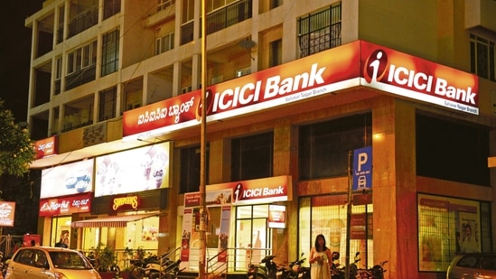 ICICI Bank's net profit surges by 59% to ₹7,019 cr.