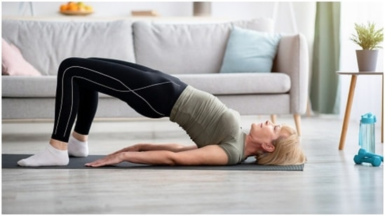 Sanya Malhotra’s trainer demonstrates four core strengthening exercises(Unsplash)