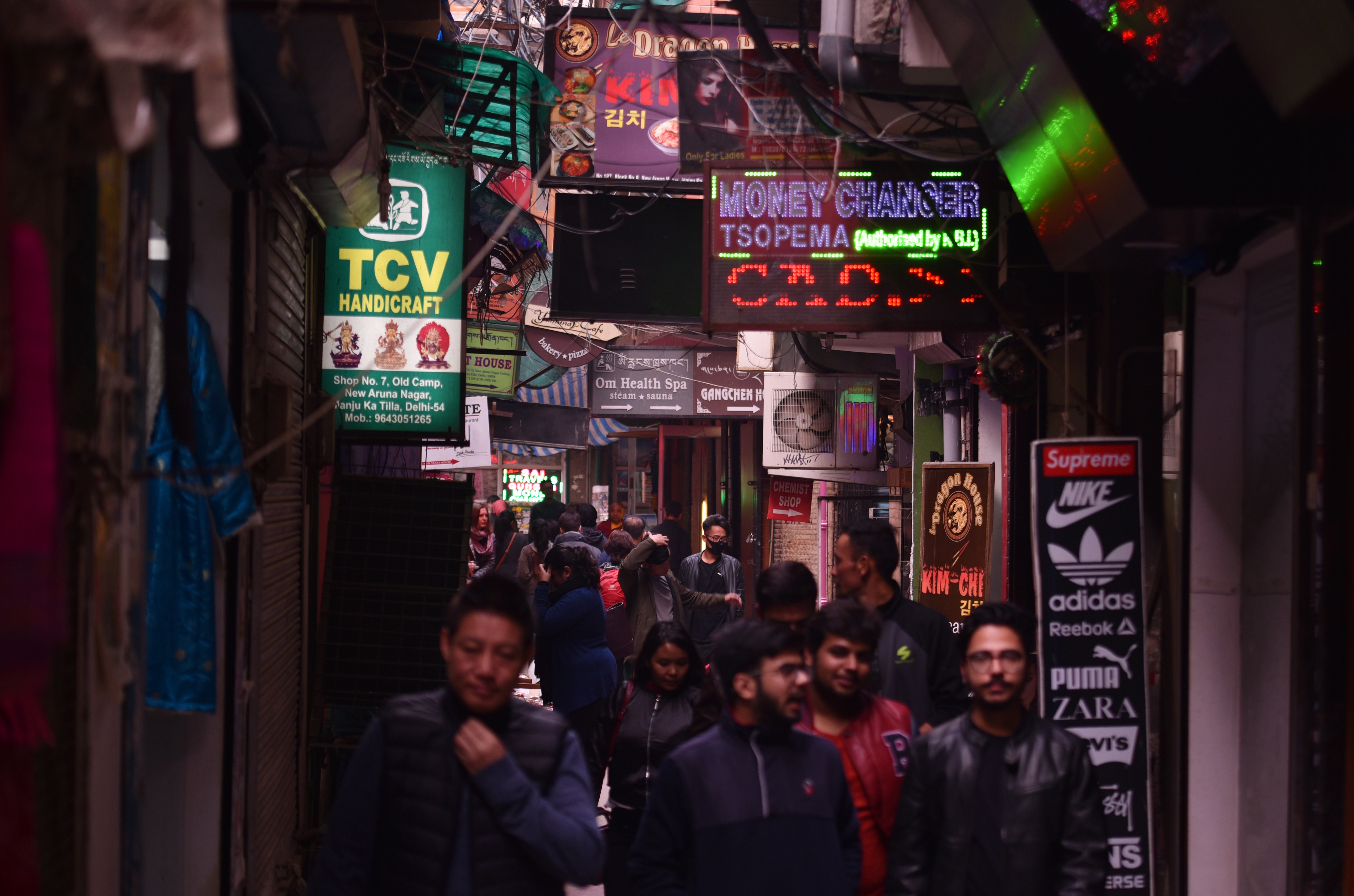 The busy lanes of Majnu Ka Tilla, aka MKT, offer some trendy clothes at affordable prices. (Photo: Sanchit Khanna/HT)