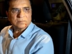 A video was posted on the official Twitter handle of Kirit Somaiya showed that he was injured in the attack (Twitter/Kirit Somaiya)