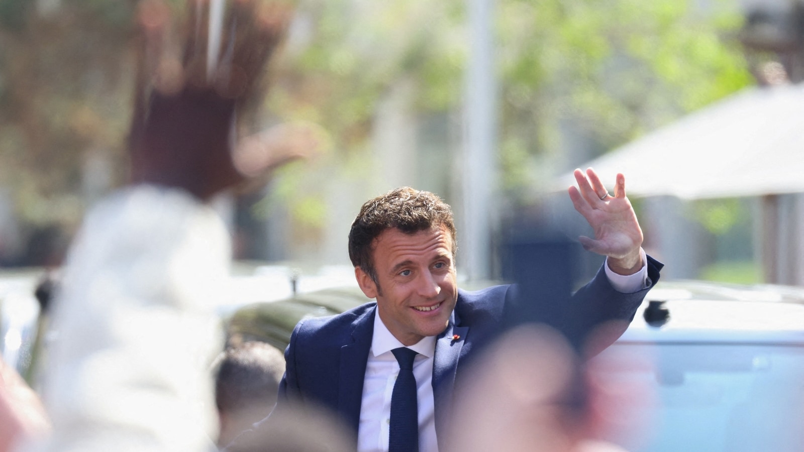 macron beats le pen