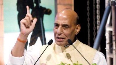 Guwahati, Apr 23 (ANI): Defence Minister Rajnath Singh addresses the 'Felicitation Ceremony' of 1971 War Veterans at Srimamta Sankardeva Kalakhetra, in Guwahati on Saturday. (ANI Photo) (Rupjyoti Sarmah) Guwahati, Apr 23 (ANI): Defence Minister Rajnath Singh addresses the 'Felicitation Ceremony' of 1971 War Veterans at Srimamta Sankardeva Kalakhetra, in Guwahati on Saturday. (ANI Photo) (Rupjyoti Sarmah)