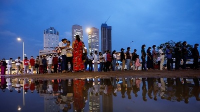 Demonstrators stand in a queue for food in a protest area, dubbed the Gota-Go village, as people gather in opposition to Sri Lanka's President Gotabaya Rajapaksa near the Presidential Secretariat, amid the country's economic crisis, in Colombo, Sri Lanka. (REUTERS)