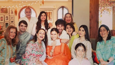  Alia Bhatt's aunt Tina Razdan Hertzke shared a picture from the wedding. Alia Bhatt's aunt Tina Razdan Hertzke shared a picture from the wedding.