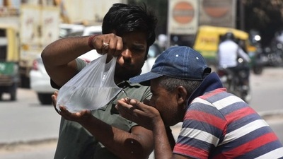 The IMD predicted the maximum temperature may increase by three to five degrees Celsius in most parts of northwest India during the next five days. The IMD predicted the maximum temperature may increase by three to five degrees Celsius in most parts of northwest India during the next five days.