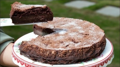 You can have your cake and eat it too and this Magic Cake recipe is proof!&nbsp; (Chef Rachel Goenka )