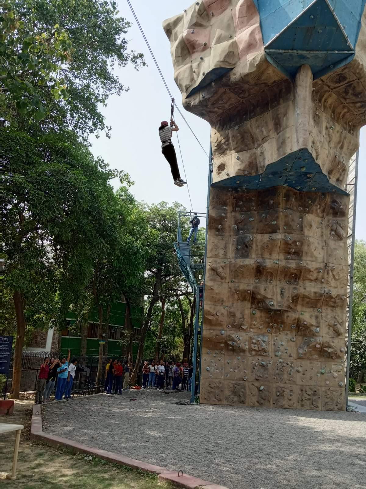 Craving some adventure? Try out rock climbing. (Photo: Facebook) Craving some adventure? Try out rock climbing. (Photo: Facebook)