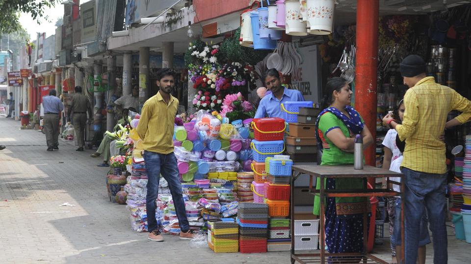 Forty-six per cent of urban Indians surveyed said their cost of living went up 'a lot' compared to the last 12 months. (HT file photo. Representative image)