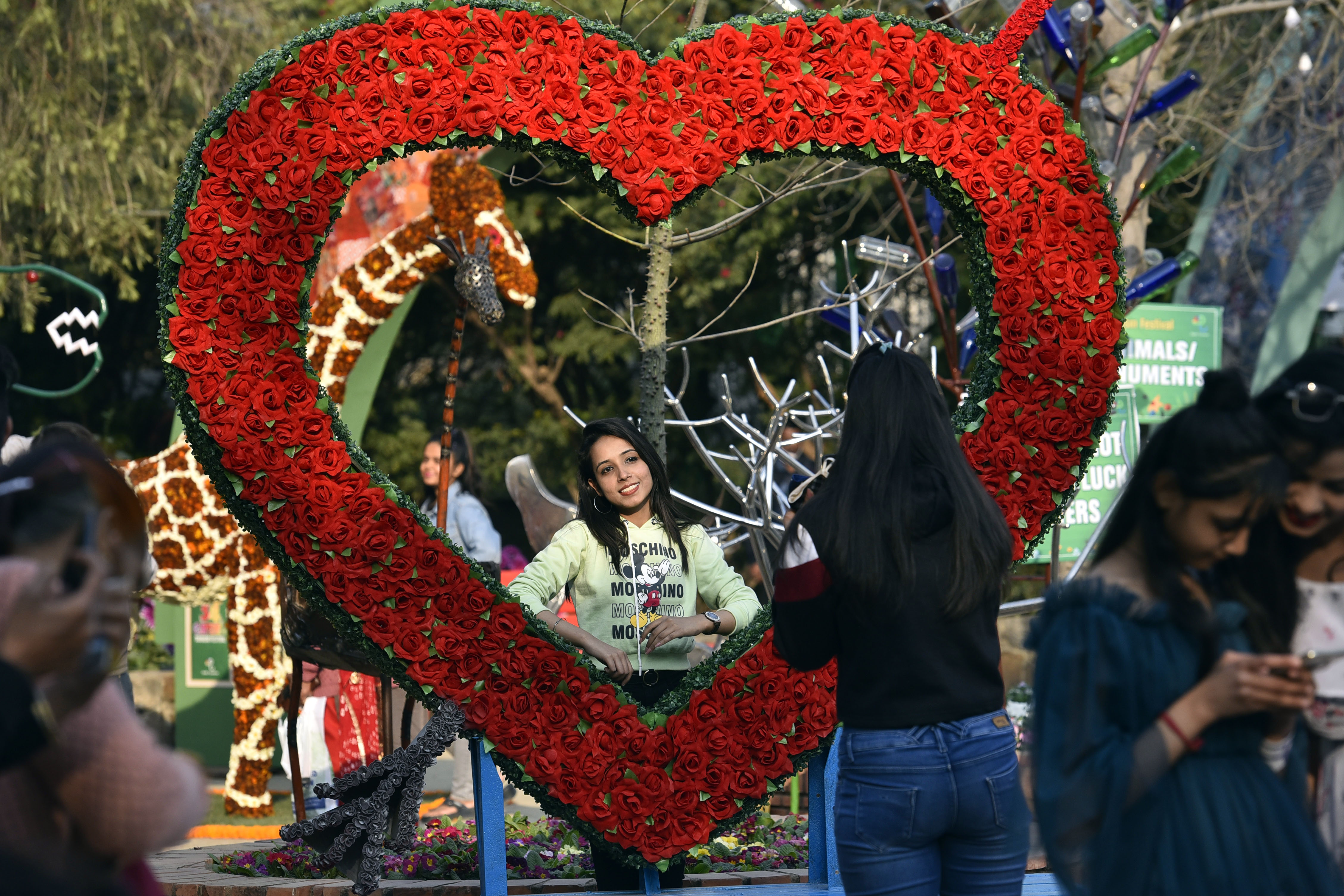 Youngsters capturing precious moments at the Garden of Five Senses. (Phot: Sanjeev Verma/HT) Youngsters capturing precious moments at the Garden of Five Senses. (Phot: Sanjeev Verma/HT)
