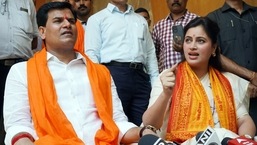 Independent Lok Sabha MP from Amravati Navneet Kaur Rana and her husband and Independent MLA.&nbsp;