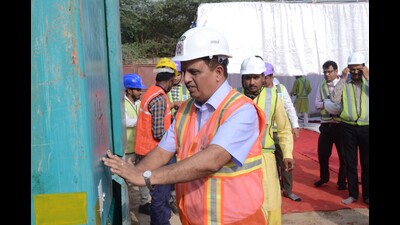 UPMRC MD Kumar Keshav inaugurating underground construction work for Agra Metro Project on Monday. (HT Photo) UPMRC MD Kumar Keshav inaugurating underground construction work for Agra Metro Project on Monday. (HT Photo)