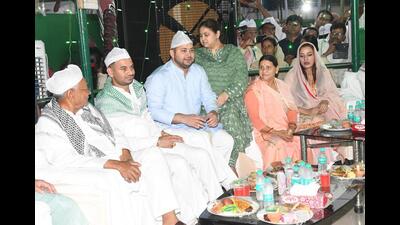 Bihar chief minister attends a Iftar party hosted by RJD leader Tejashwi Yadav in Patna on Friday. (Santosh Kumar/HT Photo) Bihar chief minister attends a Iftar party hosted by RJD leader Tejashwi Yadav in Patna on Friday. (Santosh Kumar/HT Photo)