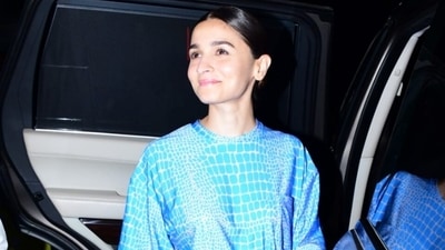 Alia Bhatt in mini dress and minimal make-up proves keeping it simple is the new cool (HT Photo/Varinder Chawla) Alia Bhatt in mini dress and minimal make-up proves keeping it simple is the new cool (HT Photo/Varinder Chawla)
