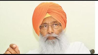 In a press statement, Shiromani Akali Dal (Sanyukt) president Sukhdev Singh Dhindsa said the entire Sikh community should remain united and work for the betterment of the panth and society. (HT File Photo)