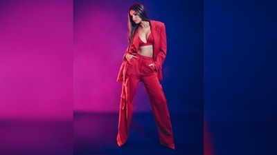 Tara Sutaria earlier made a stylish appearance while promoting her film Heropanti 2 in Ahmedabad wearing a red bralette, matching blazer and trousers set. (Instagram/@tarasutaria) Tara Sutaria earlier made a stylish appearance while promoting her film Heropanti 2 in Ahmedabad wearing a red bralette, matching blazer and trousers set. (Instagram/@tarasutaria)