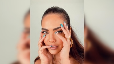 Making several heads turn over her sultry yet chic look, Esha Gupta played with the lens and struck some professional poses for the camera. (Instagram/@chandiniw) Making several heads turn over her sultry yet chic look, Esha Gupta played with the lens and struck some professional poses for the camera. (Instagram/@chandiniw)