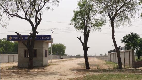 Prime Minister Narendra Modi was scheduled to lay the foundation stone of the <span class='webrupee'>₹</span>500-crore PGI satellite centre in Ferozepur on January 5, but he had to return due to the farmers’ protest. (HT File Photo) Prime Minister Narendra Modi was scheduled to lay the foundation stone of the <span class='webrupee'>₹</span>500-crore PGI satellite centre in Ferozepur on January 5, but he had to return due to the farmers’ protest. (HT File Photo)
