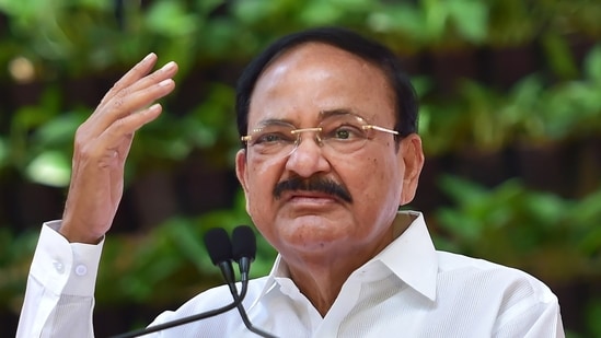 Vice President Venkaiah Naidu speaks during an event 'Media's Role in New India' at Press Club of Bangalore in Bengaluru,(PTI)