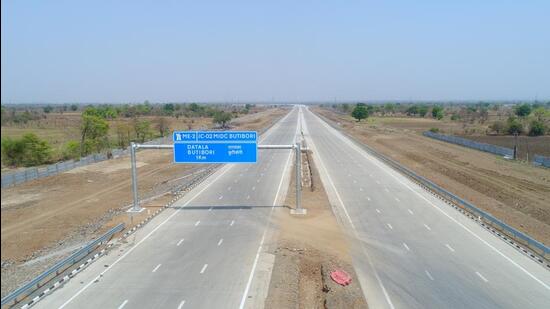 Nagpur, India - April 20, 2022: Ready patch of Mumbai–Nagpur Expressway officially known as Hindu Hriday Samrat Balasaheb Thackeray Maharashtra Samruddhi Mahamarg between Butibori and Wardha, in Nagpur, India, on Wednesday, April 20, 2022. (HT PHOTO) (Hindustan Times)
