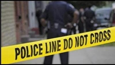 A few unknown persons allegedly killed a 28-year-old man by smashing his head to death on a stone in Badlapur on Monday. The reason for the murder is still unknown. The police search for the accused is on. (HT FILE PHOTO)