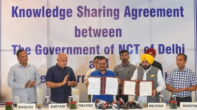 Delhi CM Arvind Kejriwal and Punjab CM Bhagwant Mann after signing an MoU during a joint press conference, in New Delhi on Tuesday, April 26, 2022. (PTI) Delhi CM Arvind Kejriwal and Punjab CM Bhagwant Mann after signing an MoU during a joint press conference, in New Delhi on Tuesday, April 26, 2022. (PTI)