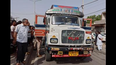 The oil tanker that hit the motorcycle, claiming three lives in Abohar town of Fazilka district of Punjab on Tuesday. (HT Photo)