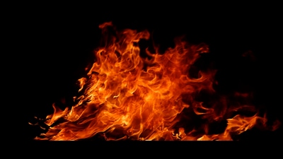 High-velocity winds spread the fire to several acres in Sanaoli, Machroli, Chandoli, Nimbari, Asalpur and Pasina Kalan villages within minutes. (iStock)