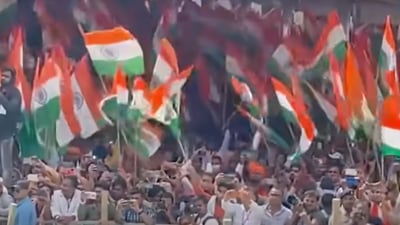 “ In the presence of Union Home Minister Shri Amit Shah, India has created the record in waving the National Flag at the same time,” a statement by the ministry of culture read. “ In the presence of Union Home Minister Shri Amit Shah, India has created the record in waving the National Flag at the same time,” a statement by the ministry of culture read.