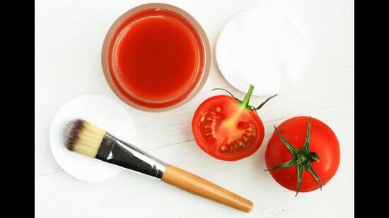 Tomato face mask (Shutterstock)