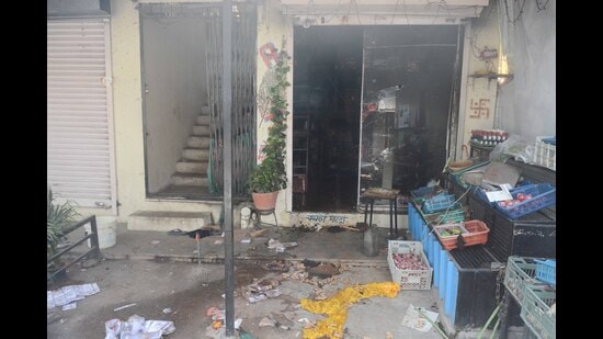 Fire at A-Z Tailor shop at Wadgaon Sheri, on Tuesday. (Shankar Narayan/HT PHOTO) Fire at A-Z Tailor shop at Wadgaon Sheri, on Tuesday. (Shankar Narayan/HT PHOTO)