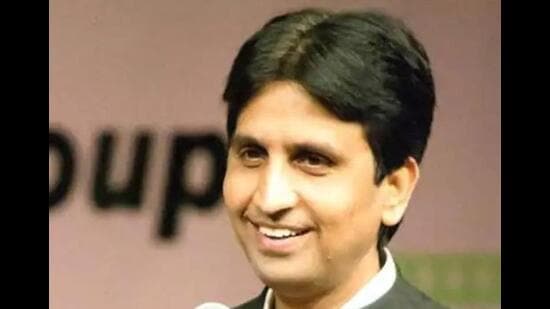 Former AAP leader and poet Kumar Vishwas has been booked by the Punjab Police in Rupanagar. (HT file photo)