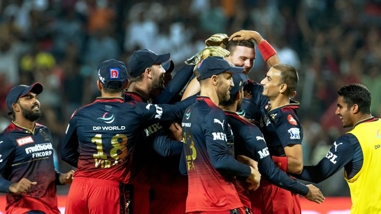 Royal Challengers Bangalore players celebrate the wicket of Jos Buttler(IPL)