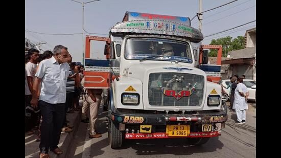 The oil tanker that hit the motorcycle, claiming three lives in Abohar town of Fazilka district of Punjab on Tuesday. (HT Photo)