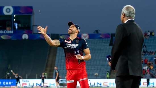 Faf du Plessis was asked to spin the coin twice at the toss.&nbsp;(IPLT20.com)