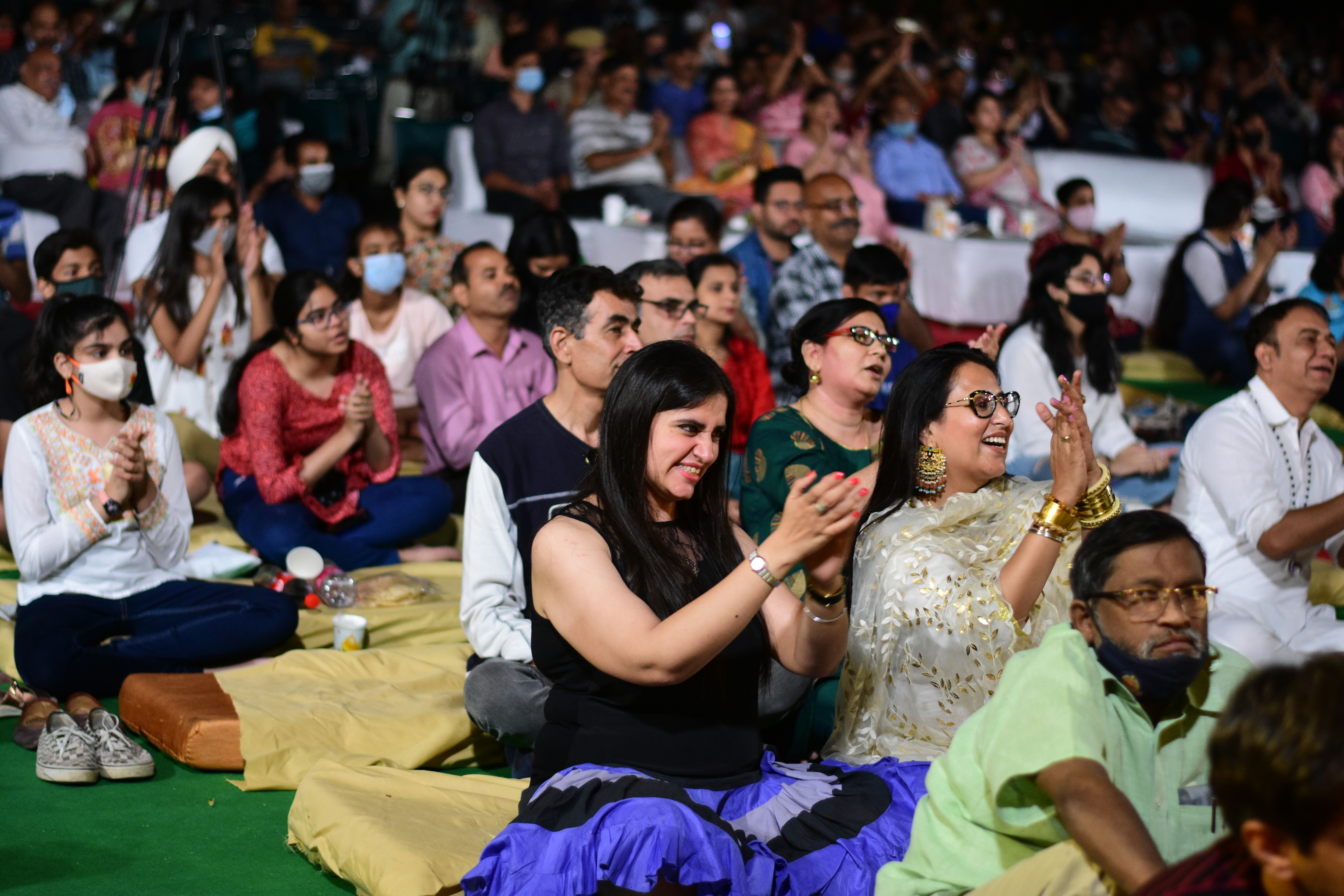 Daler Mehndi enchanted the audience with the lesser-known aspect of his music – devotional songs. (Photo: Manish Rajput/HT)