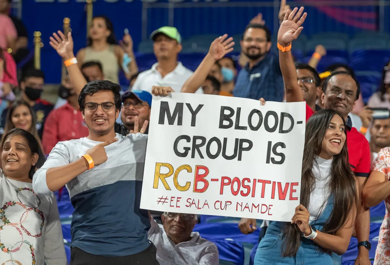 IPL 2022, RCB vs RR LIVE score updates: Fans cheer for Bangalore (IPL) IPL 2022, RCB vs RR LIVE score updates: Fans cheer for Bangalore (IPL)