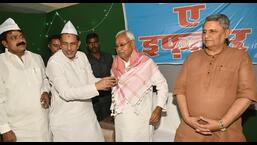 Bihar chief minister Nitish Kumar attends an Iftar party organized by the Bihar State Siya Waqf Board president Syed Afzal Abbasin Patna on Wednesday. (Santosh Kumar/HT Photo)