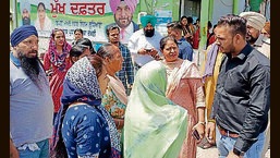 Aam Aadmi Party (AAP) MLA from Ludhiana South Rajinder Pal Kaur Chhina accused deputy mayor Sarvjit Kaur Shimlapuri and her husband Jarnail Singh Shimlapuri of organising fake camps for opening bank accounts to avail a pension of <span class=