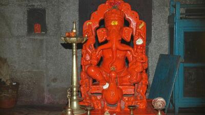 The temple at Somwar peth in Pune is dedicated to the idol of three-trunk Trishundya Ganapati on peacock mount. (HT PHOTO) The temple at Somwar peth in Pune is dedicated to the idol of three-trunk Trishundya Ganapati on peacock mount. (HT PHOTO)