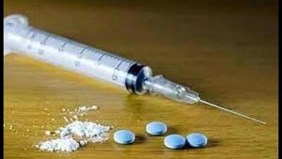 The SBS Nagar district administration on Wednesday announced a cash reward of  ₹51,000 for a person whose information leads to seizure of drugs.