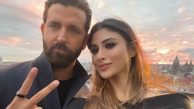 Mouni Roy shared a selfie with Hrithik Roshan on social media. Mouni Roy shared a selfie with Hrithik Roshan on social media.
