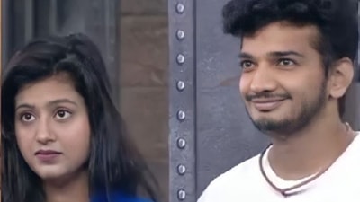Anjali Arora and Munawar Faruqui share a close bond.
