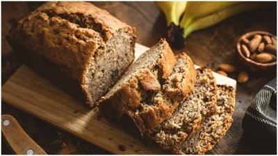 Make breakfast more fun with banana bread. Recipe inside (Unsplash)