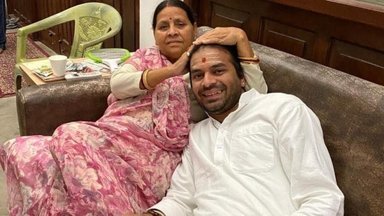 Tej Pratap Yadav and his mother Rabri Devi.&nbsp;(Source: TejPratapYadavOfficial/Facebook)