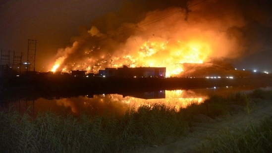 Three incidents of fire were reported this year at east Delhi's Ghazipur landfill site, including the one on March 28 which was doused after over 50 hours.(HT Photo/Sanchit Khanna)