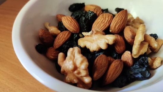 Nuts can be combined with breakfast or yoghurt(Unsplash)
